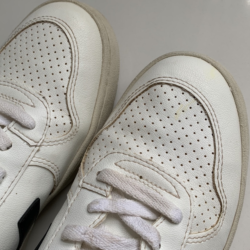 Veja V-10 White Black Womens Sneakers - Picture 7 of 16
